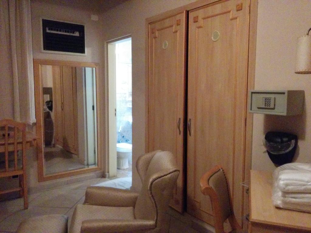 Quarto Triplo com Banheira