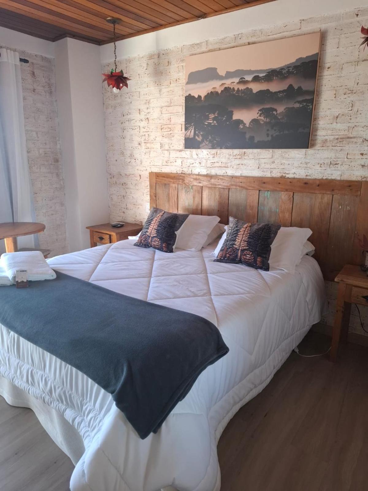 Quarto Deluxe com Banheira de Hidromassagem