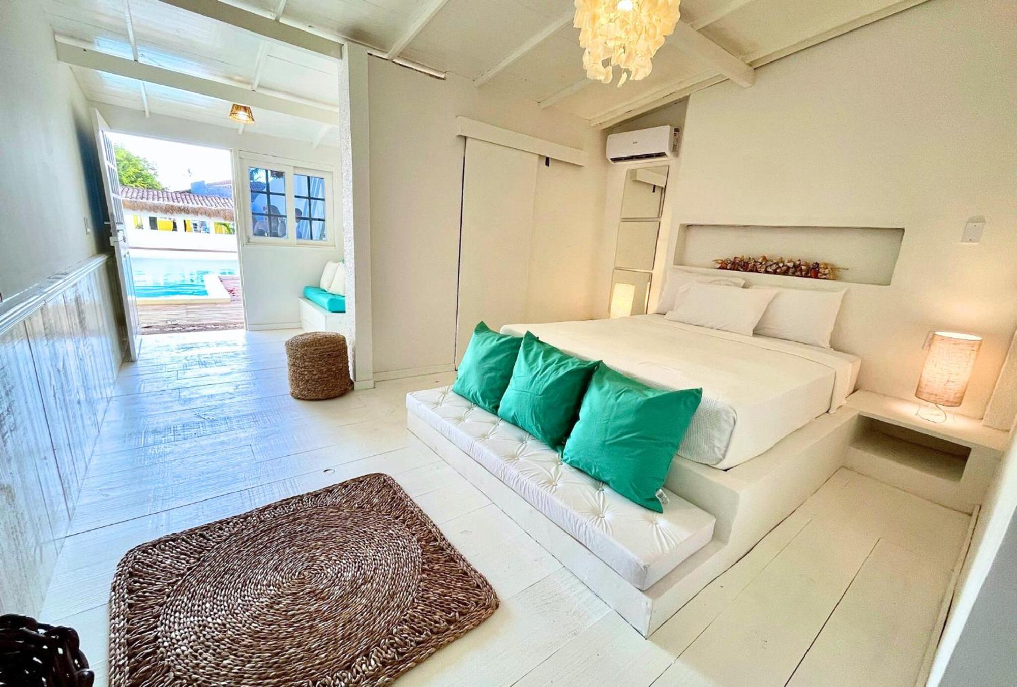 Chambre Double - Vue sur Piscine