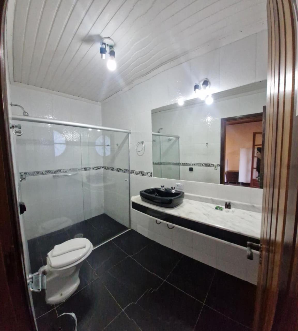 Quarto Triplo com Varanda