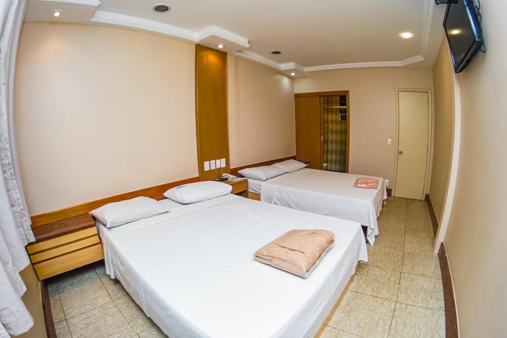 Quarto Quádruplo Standard