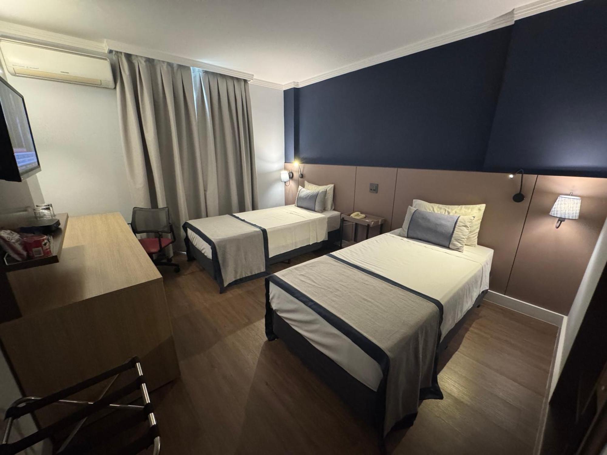 Executivo com 2 camas Twin Não Fumante,1706807474:JPEG