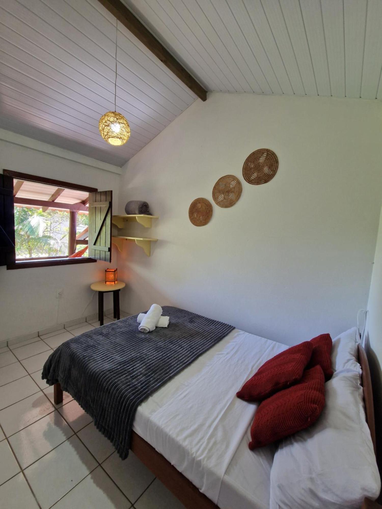 Apartamento de 1 Quarto com Varanda
