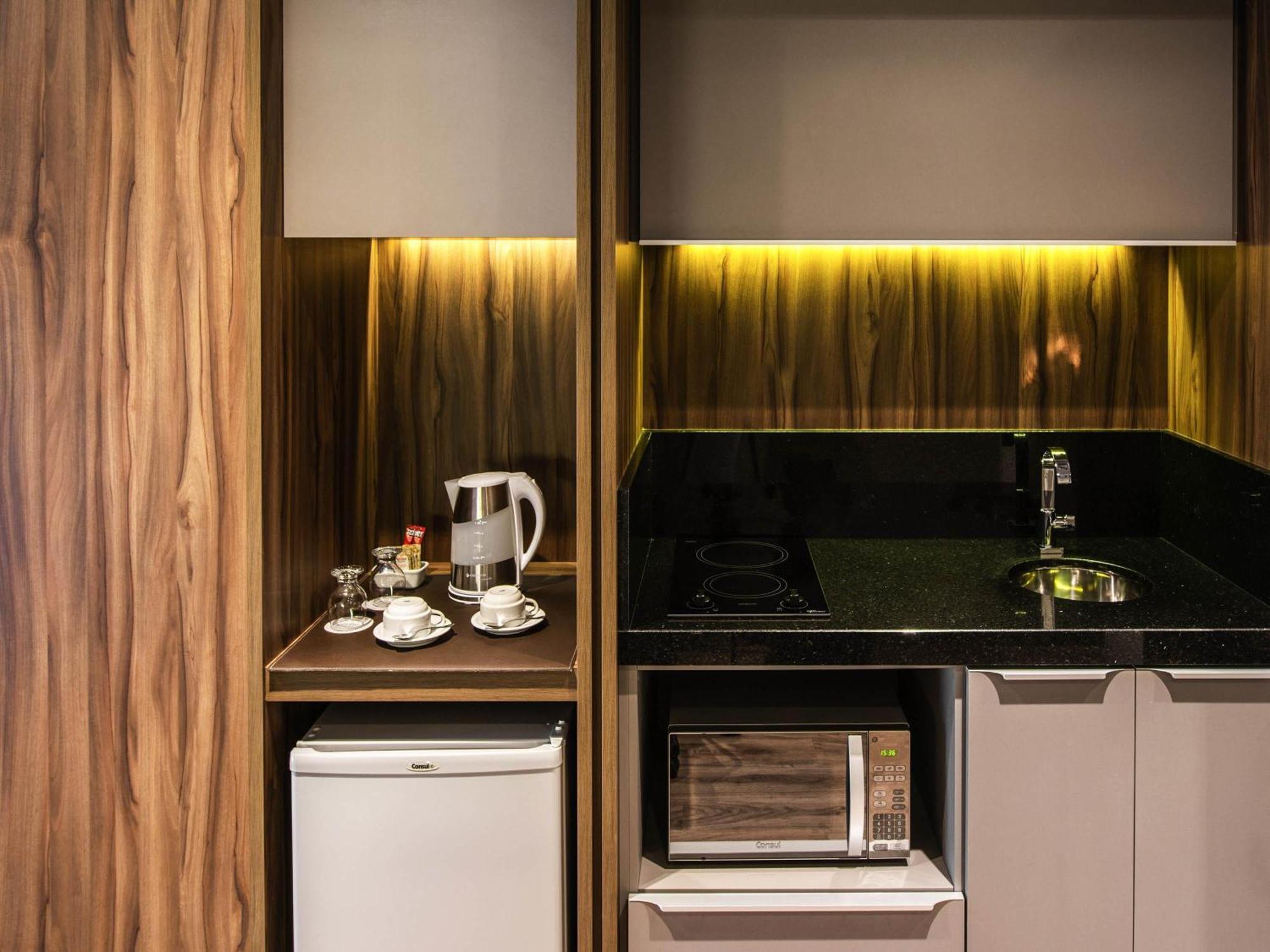 Executive Apartment with King Bed and Kitchen