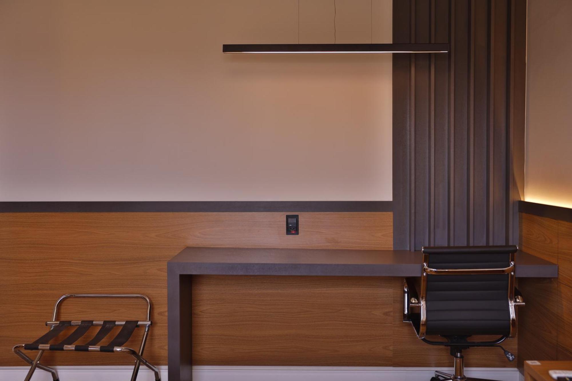 Quarto Executivo com 2 Camas de Solteiro