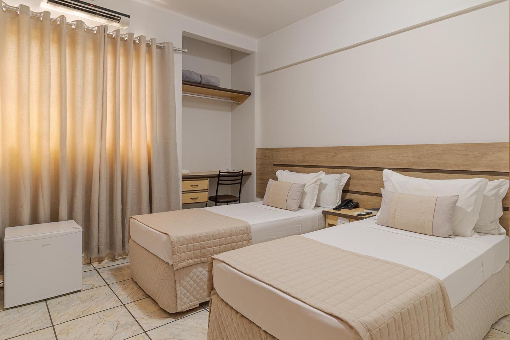 Twin Room,1717053967:JPEG