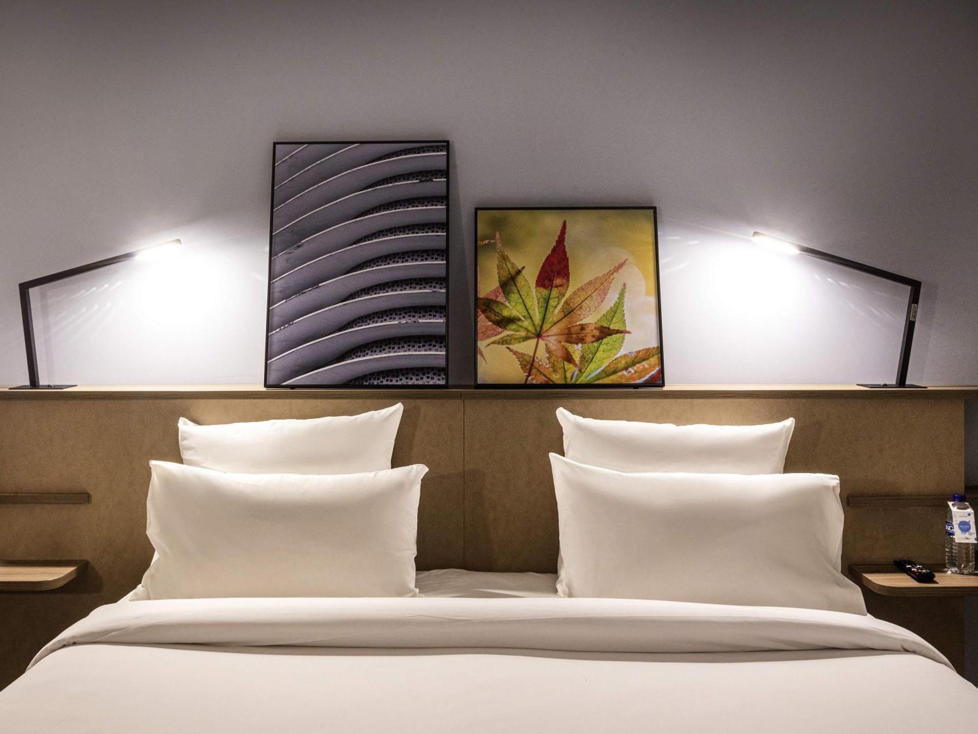 Quarto Executivo com Cama de Casal