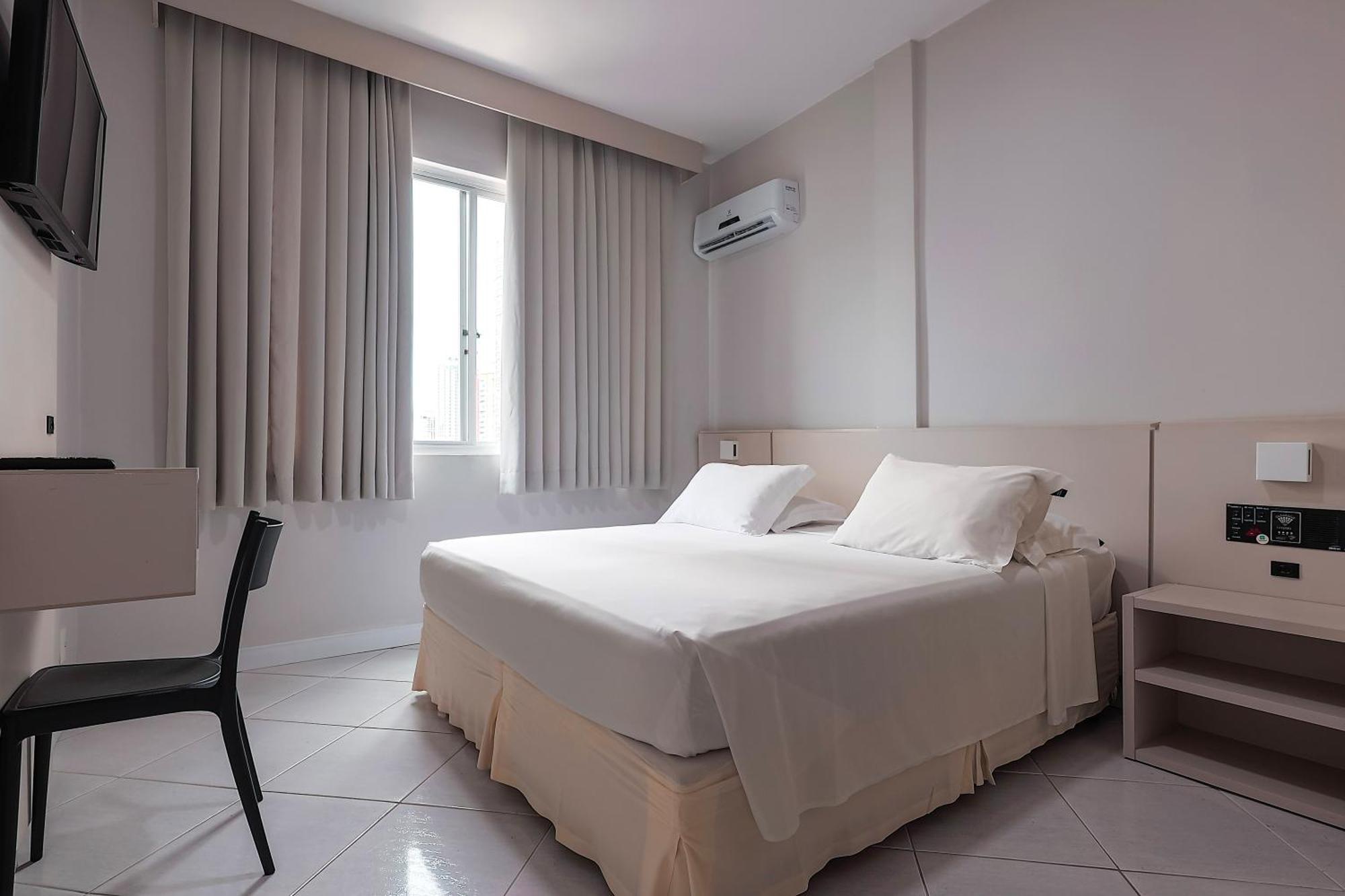 Quarto Duplo Standard