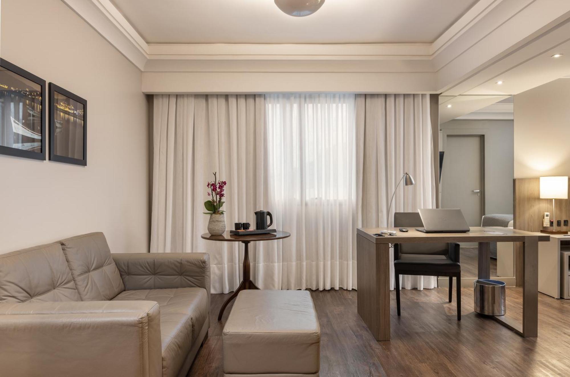 Junior Suite,1730027063:JPEG