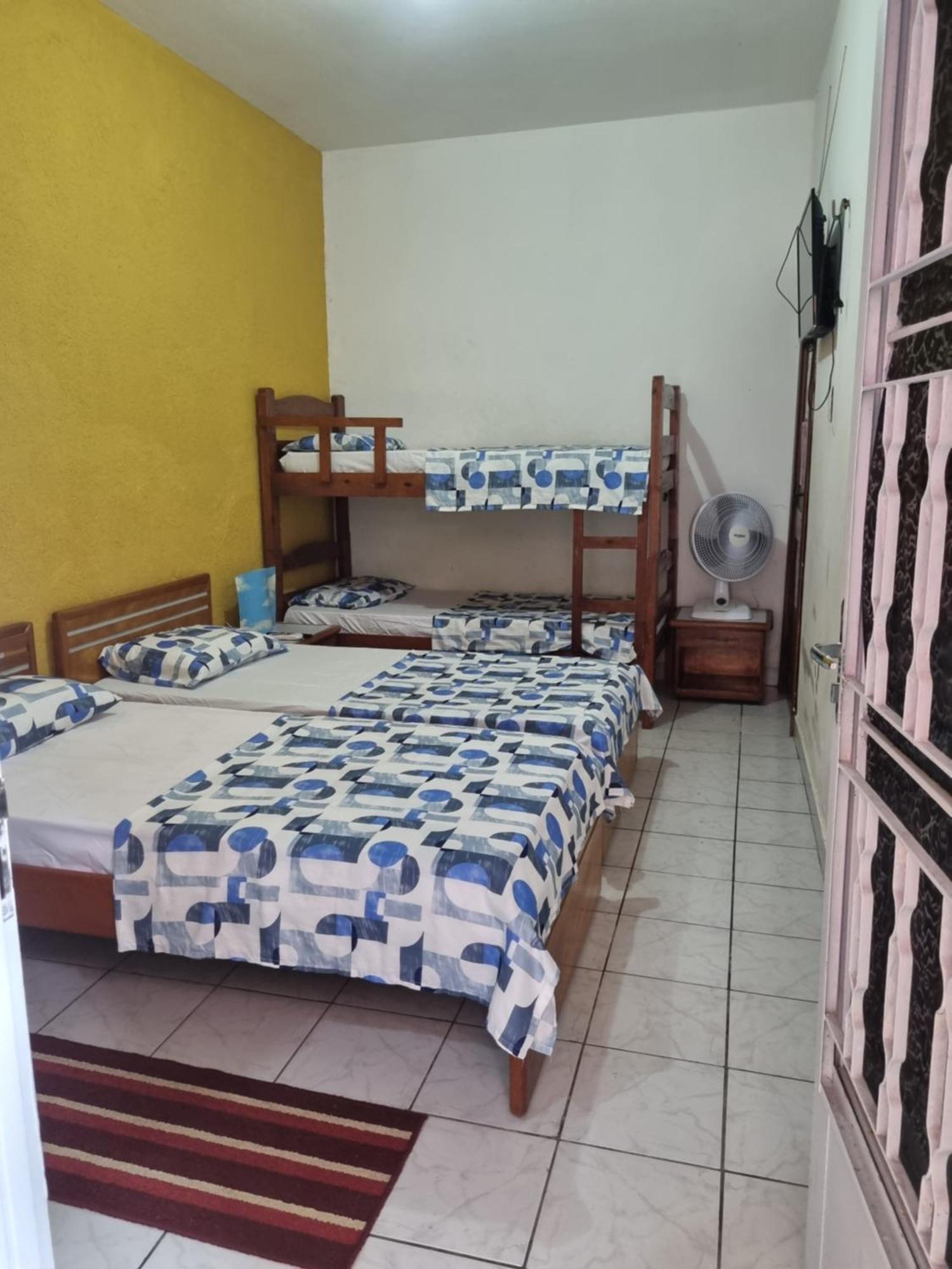Quarto Quádruplo com Banheiro Privativo