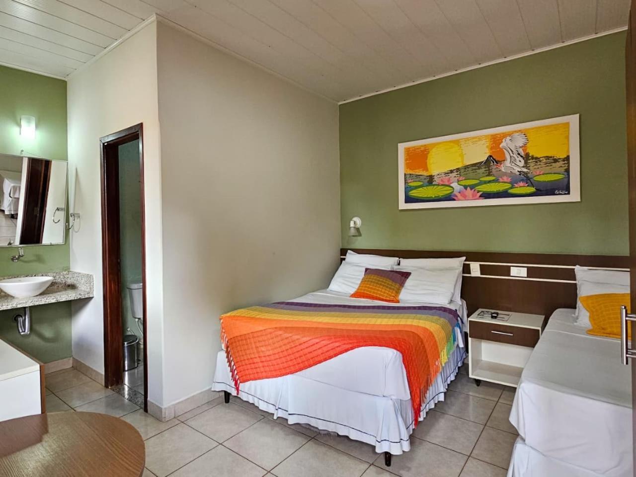 Quarto Duplo com Banheiro Privativo