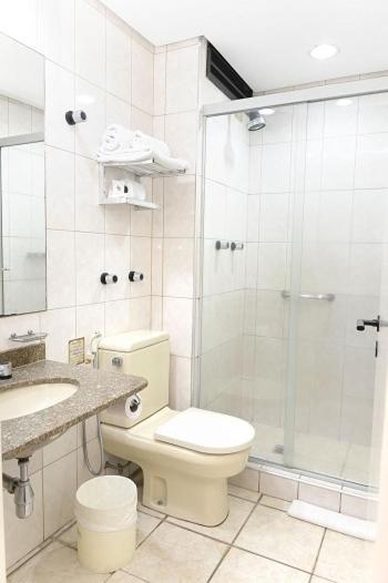 Quarto Duplo com Cama de Casal