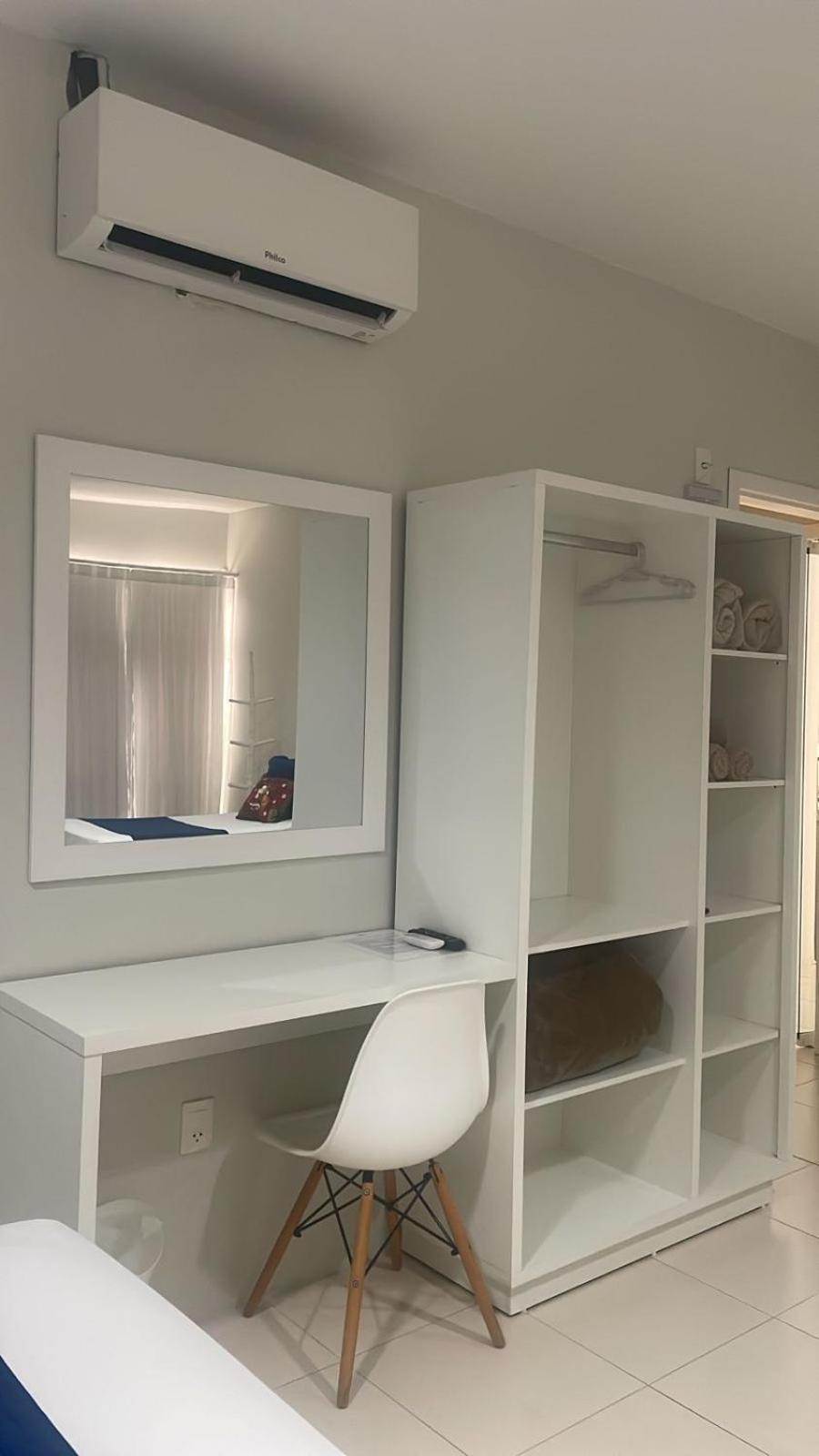 Family Room,1743340962:JPEG