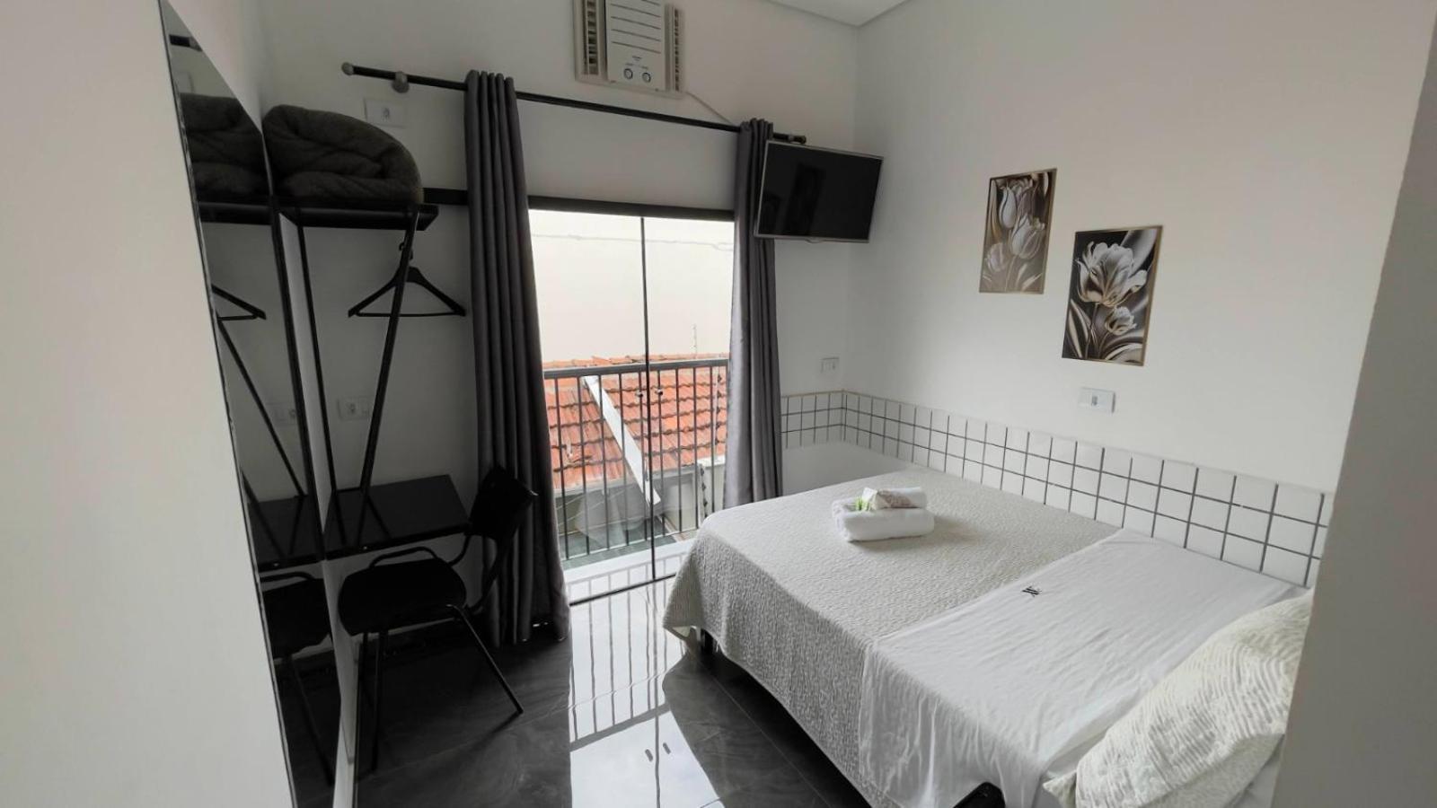 Standard Suite,1743911903:JPEG