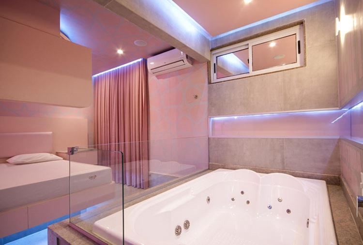 Suite Deluxe com Banheira de Hidromassagem