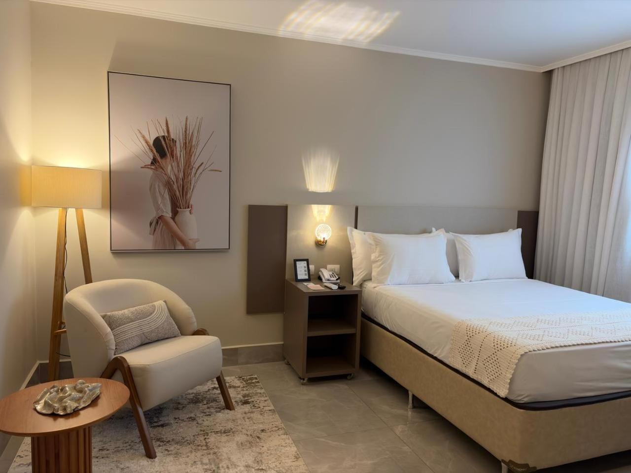 Superior Queen Room