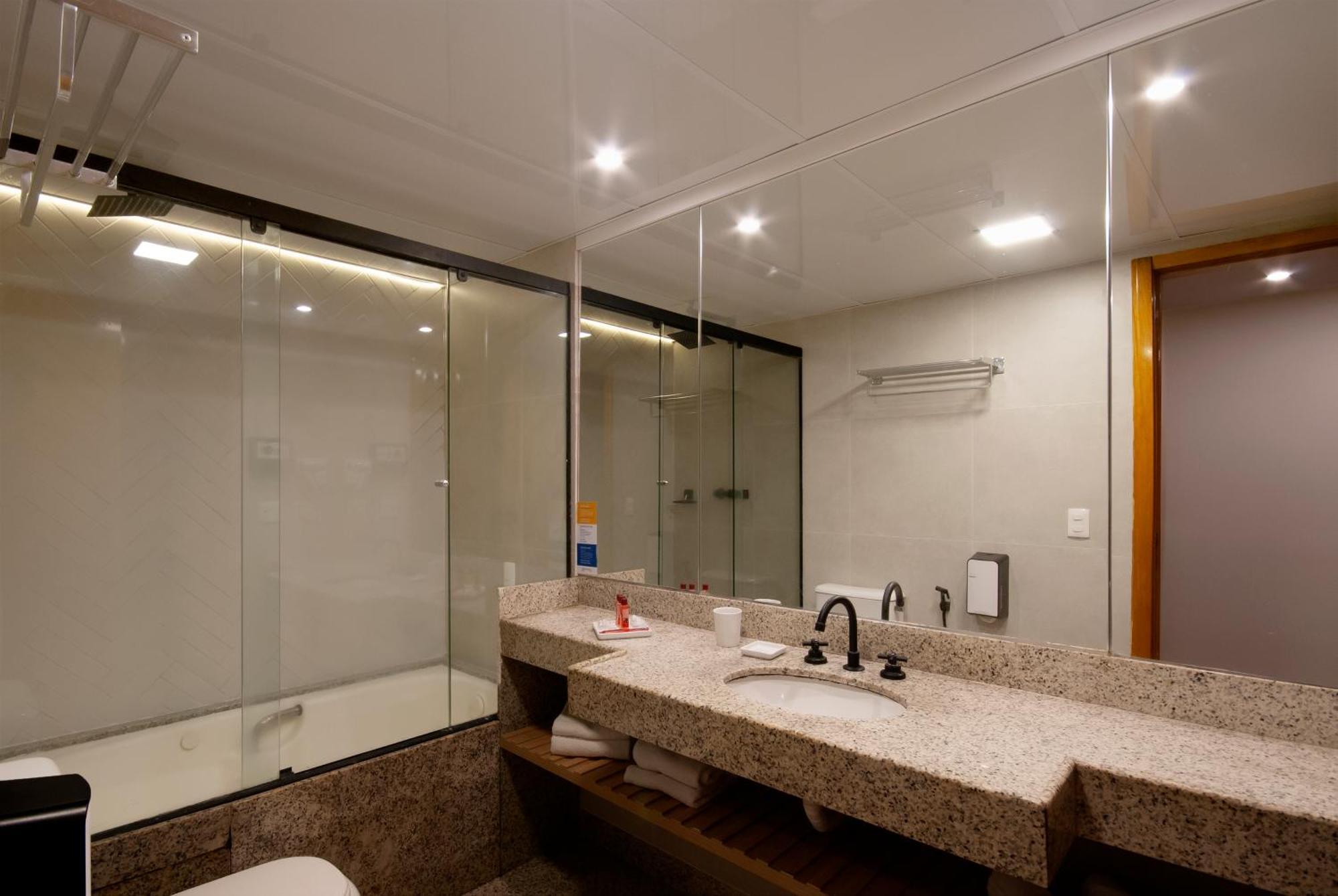 Chambre de Luxe Double ou Lits Jumeaux avec Baignoire Spa