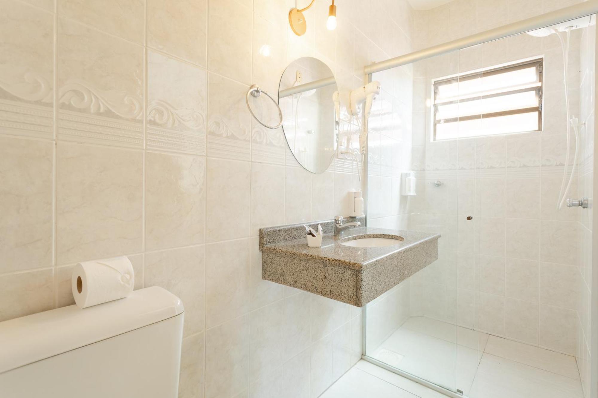 Quarto Standard com Cama de Casal ou 2 de Solteiro