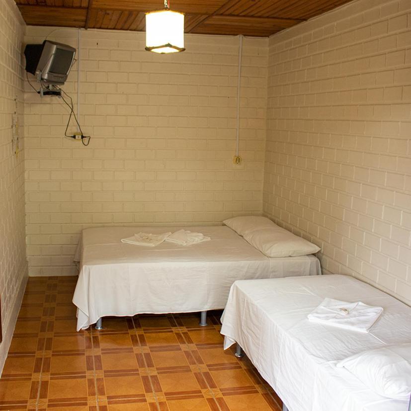 Quarto Triplo Básico