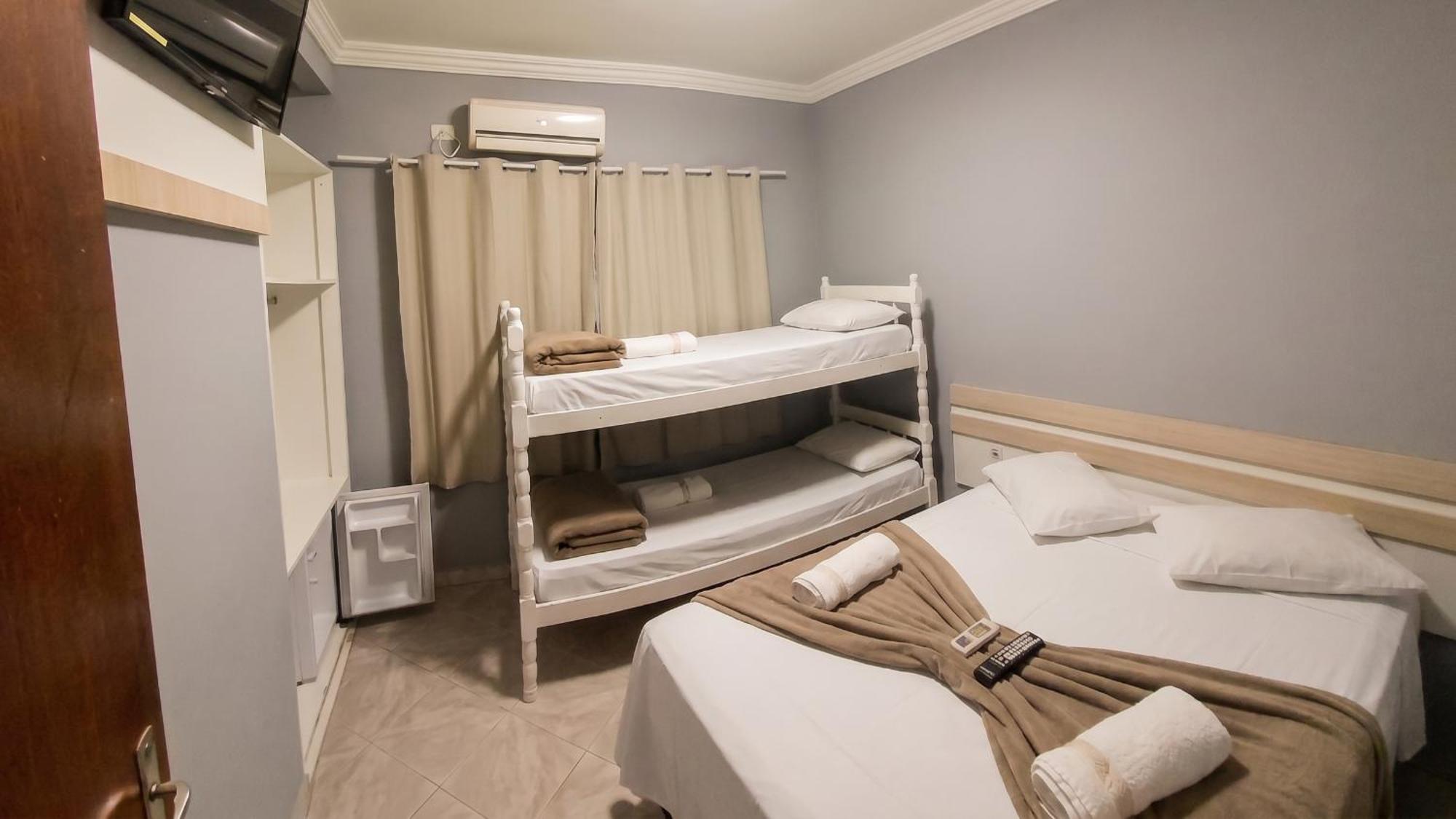 Quarto Quádruplo Standard