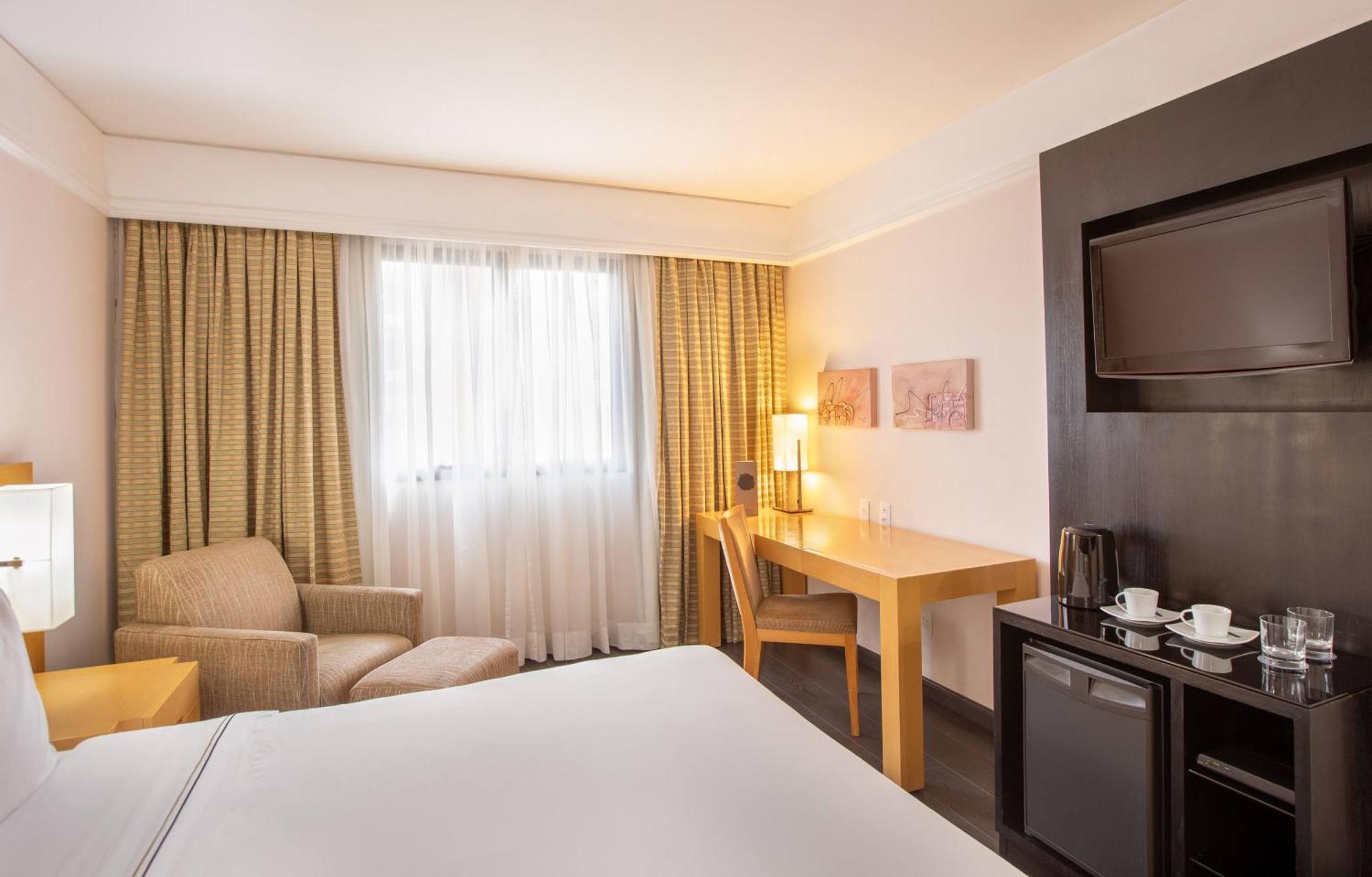 Premium Queen Room
