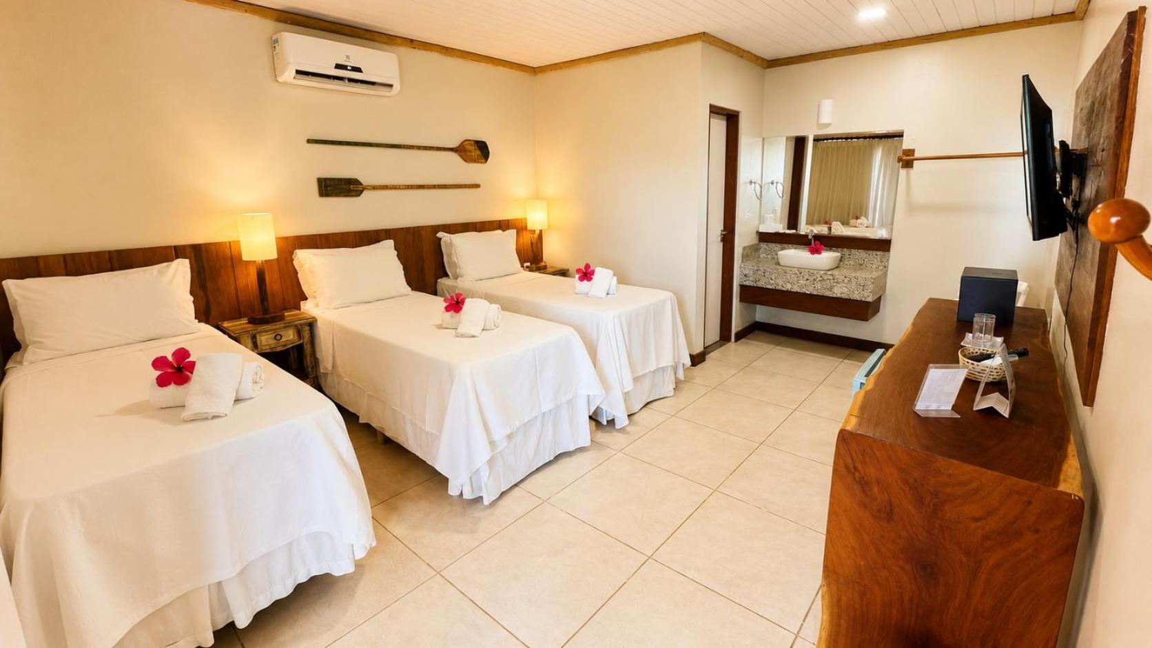 Quarto Triplo com Varanda