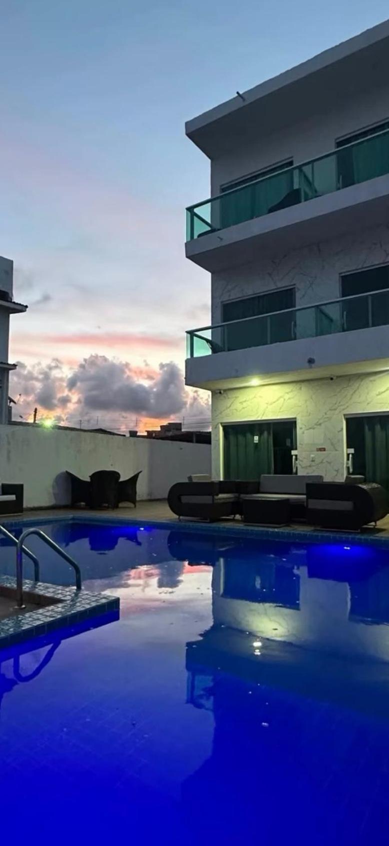 Quarto Duplo com Vista da Piscina