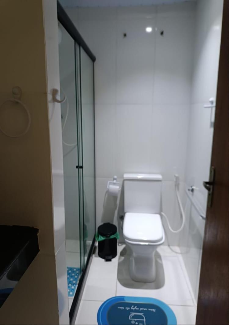 Quarto Triplo com Banheiro Privativo