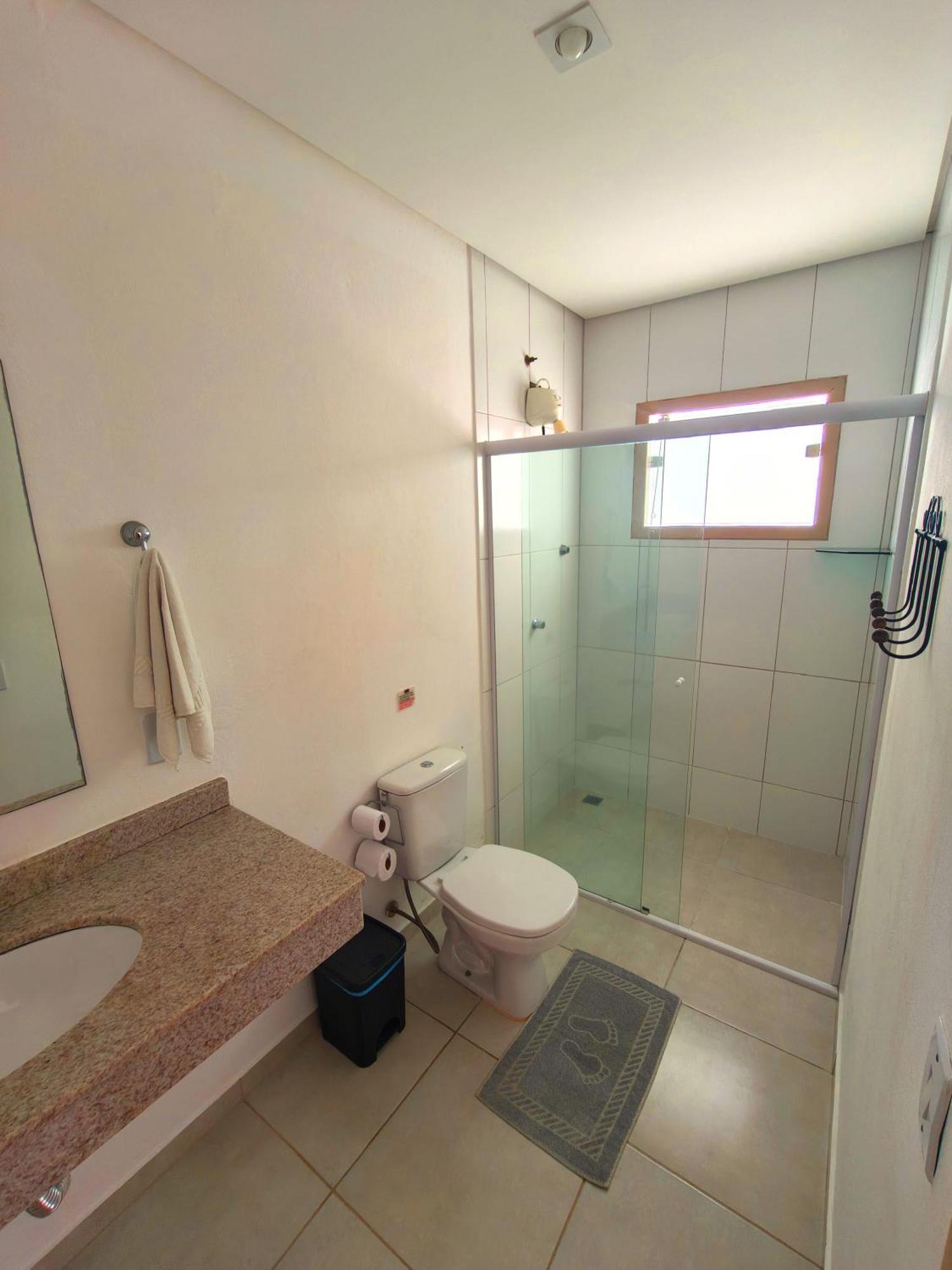 Quarto com Cama de Casal ou 2 de Solteiro