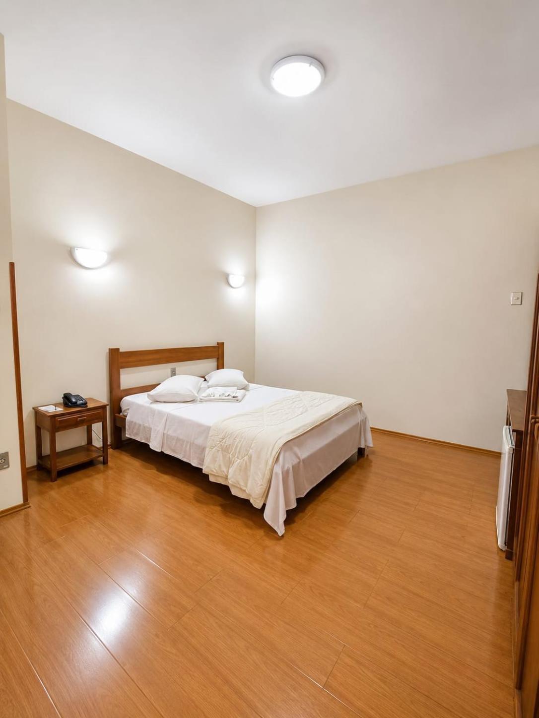 Quarto Duplo