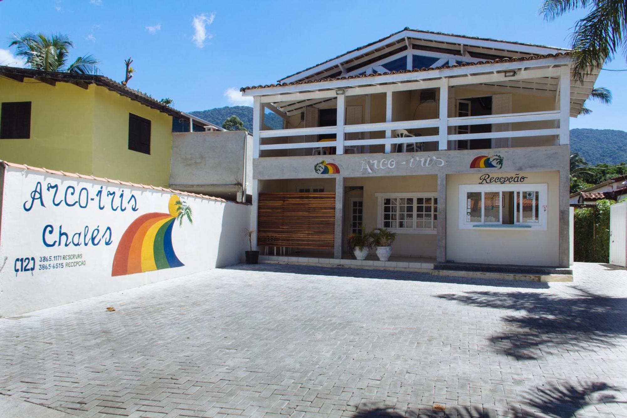 Quarto Econômico com Cama de Casal ou 2 de Solteiro