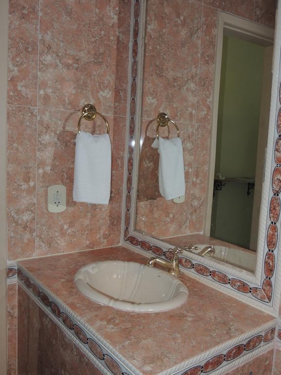 Quarto Triplo Standard