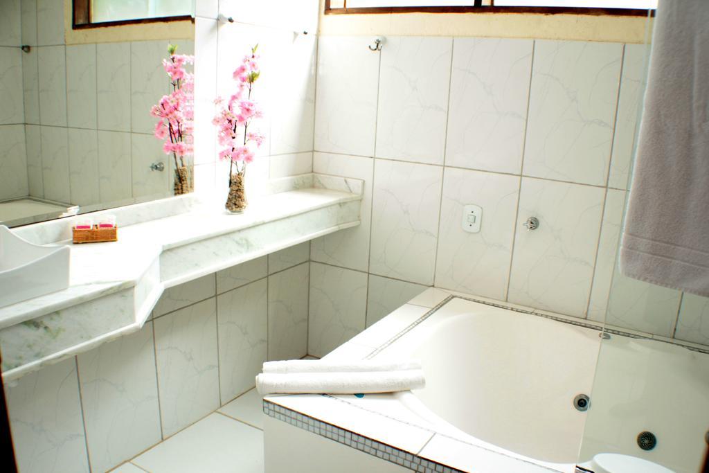 Superior Double Room Bath,660254118:JPEG