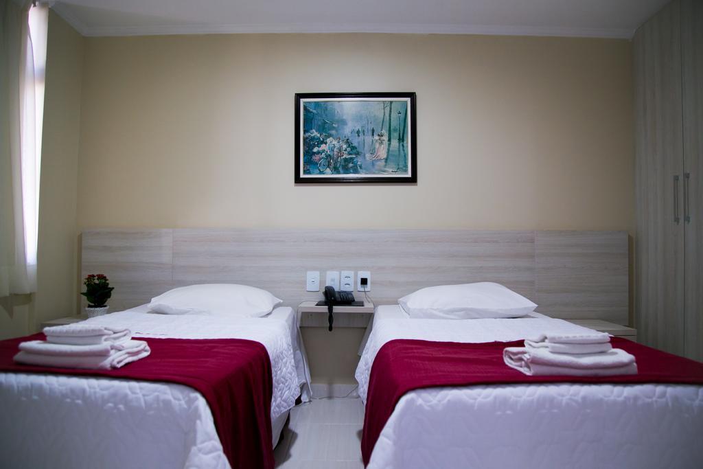 Quarto Standard com Cama de Casal ou 2 de Solteiro