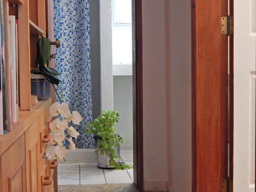 Chambre Triple Climatisée avec Salle de Bains Commune