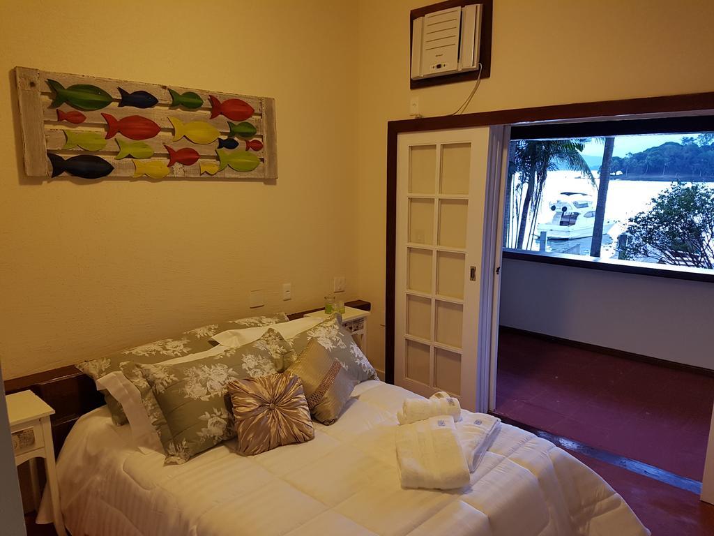 Quarto Duplo com Varanda e Vista do Mar