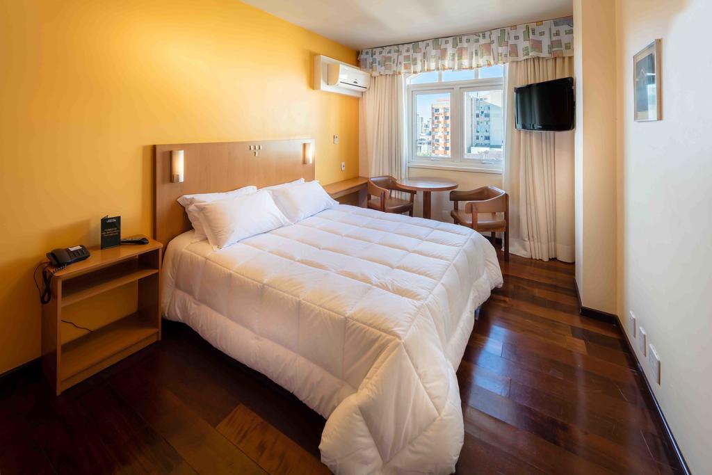 Quarto Superior com Cama Queen-size