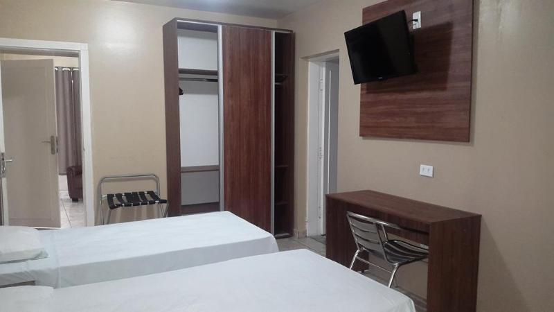 Quarto Duplo