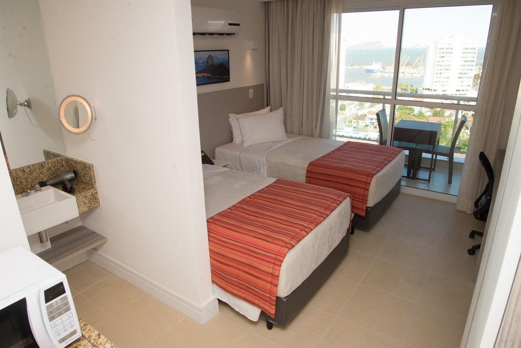 Quarto com 2 Camas de Solteiro e Varanda