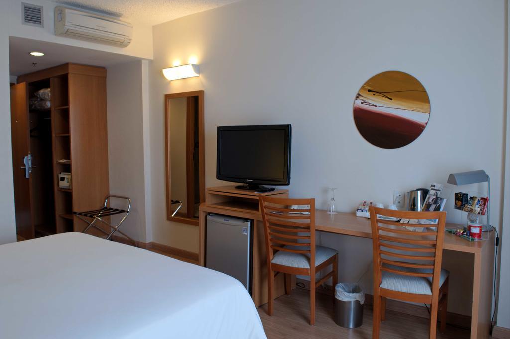 Quarto Superior com Cama King-size