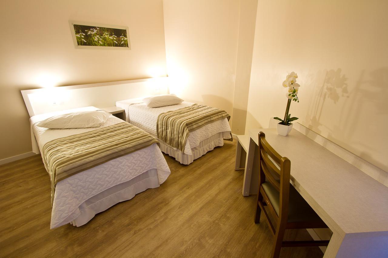 Quarto Standard com 2 Camas de Solteiro