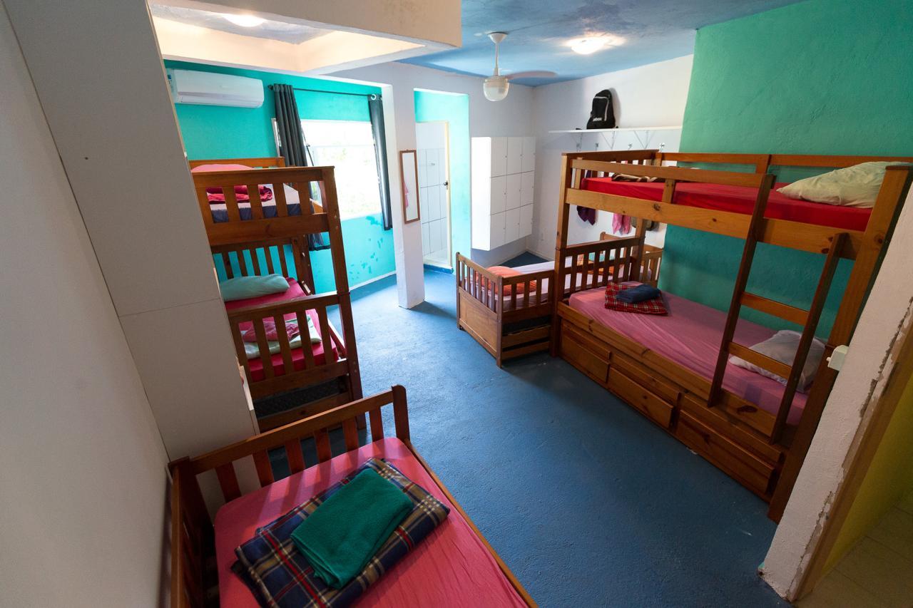 Bed in een Gemengde Slaapzaal met 10 Bedden