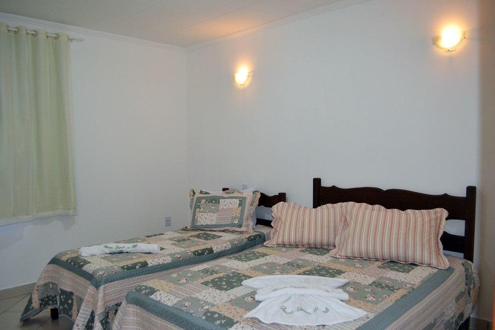 Quarto Família com Vista para o Jardim