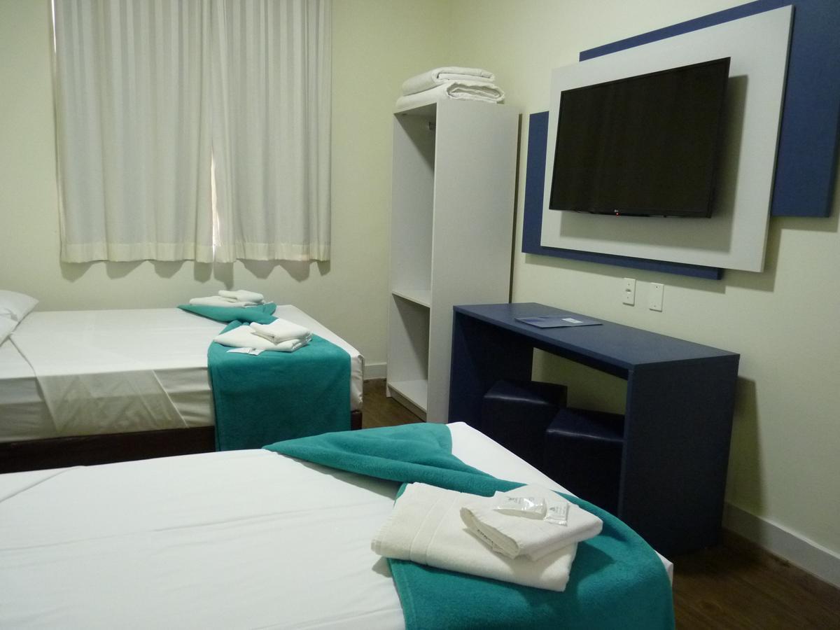 Quarto Triplo (Cama de Casa + Cama de Solteiro)