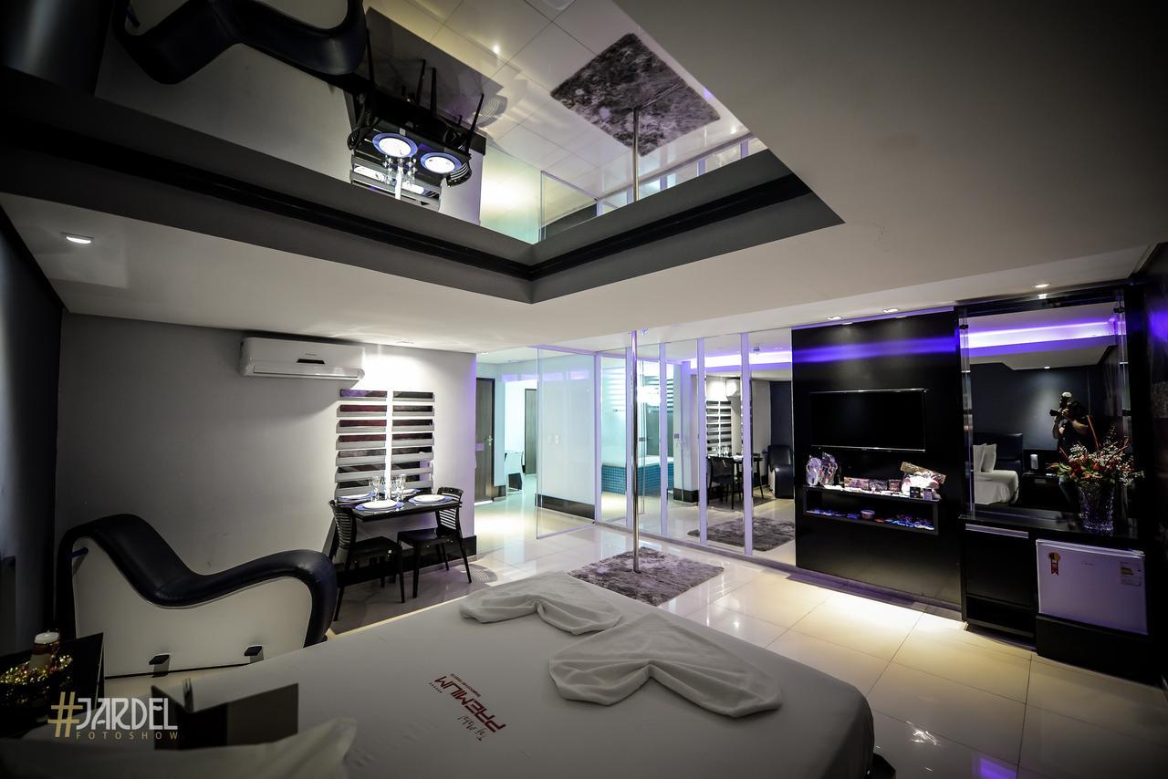 Suíte Deluxe com Banheira de Hidromassagem