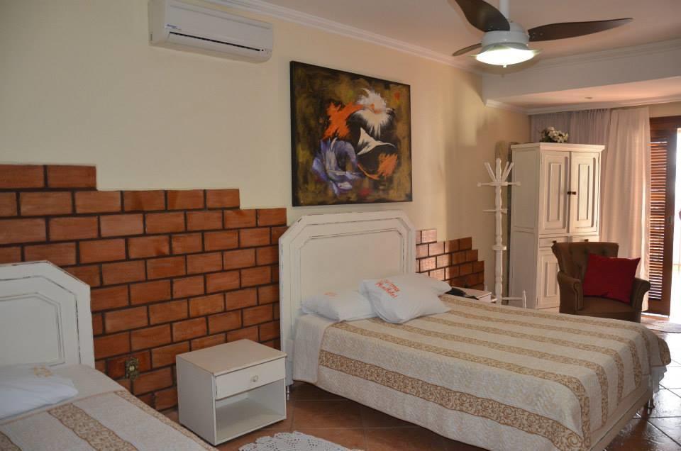Quarto Triplo Básico