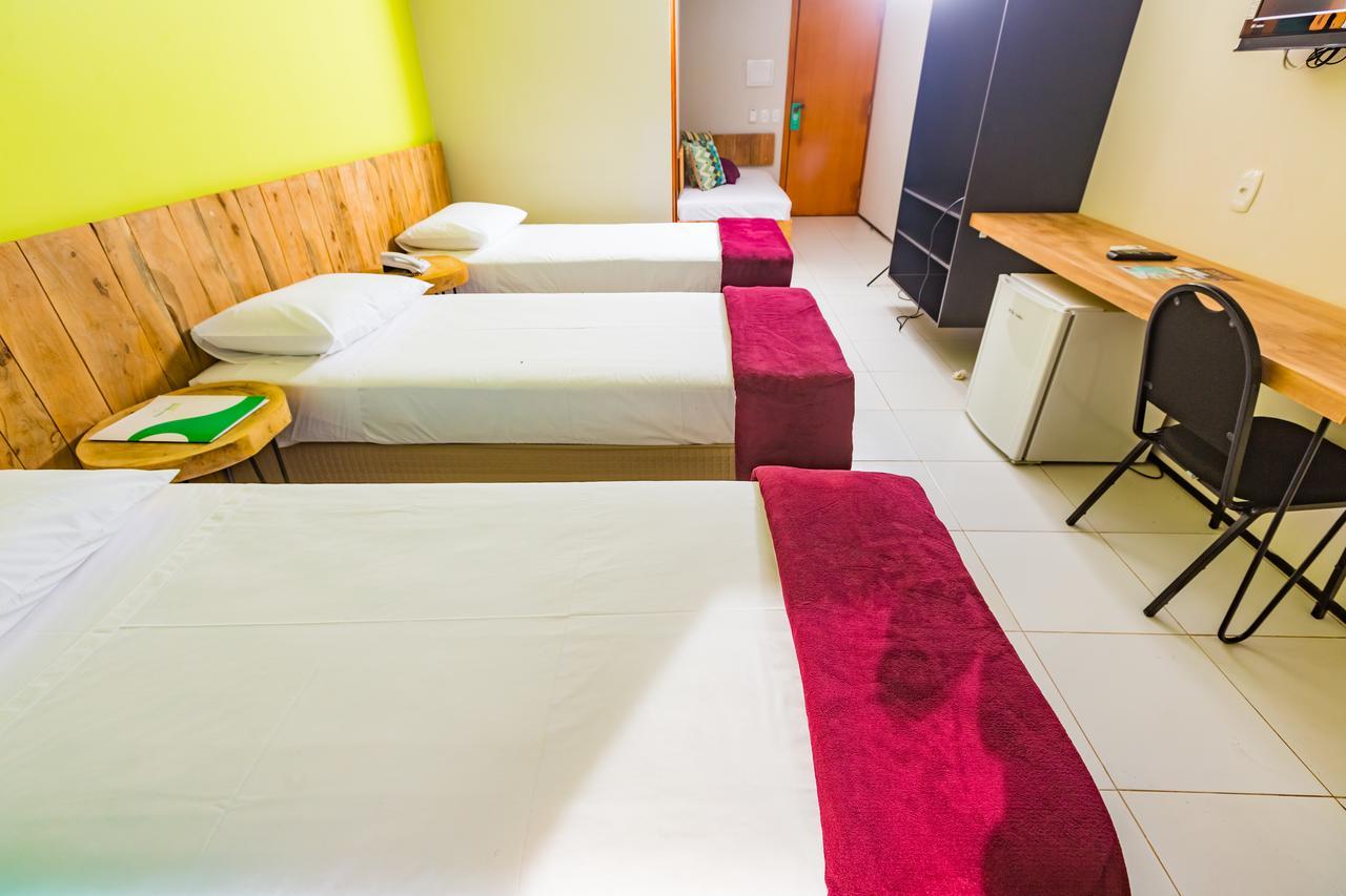 Quarto Triplo com Varanda