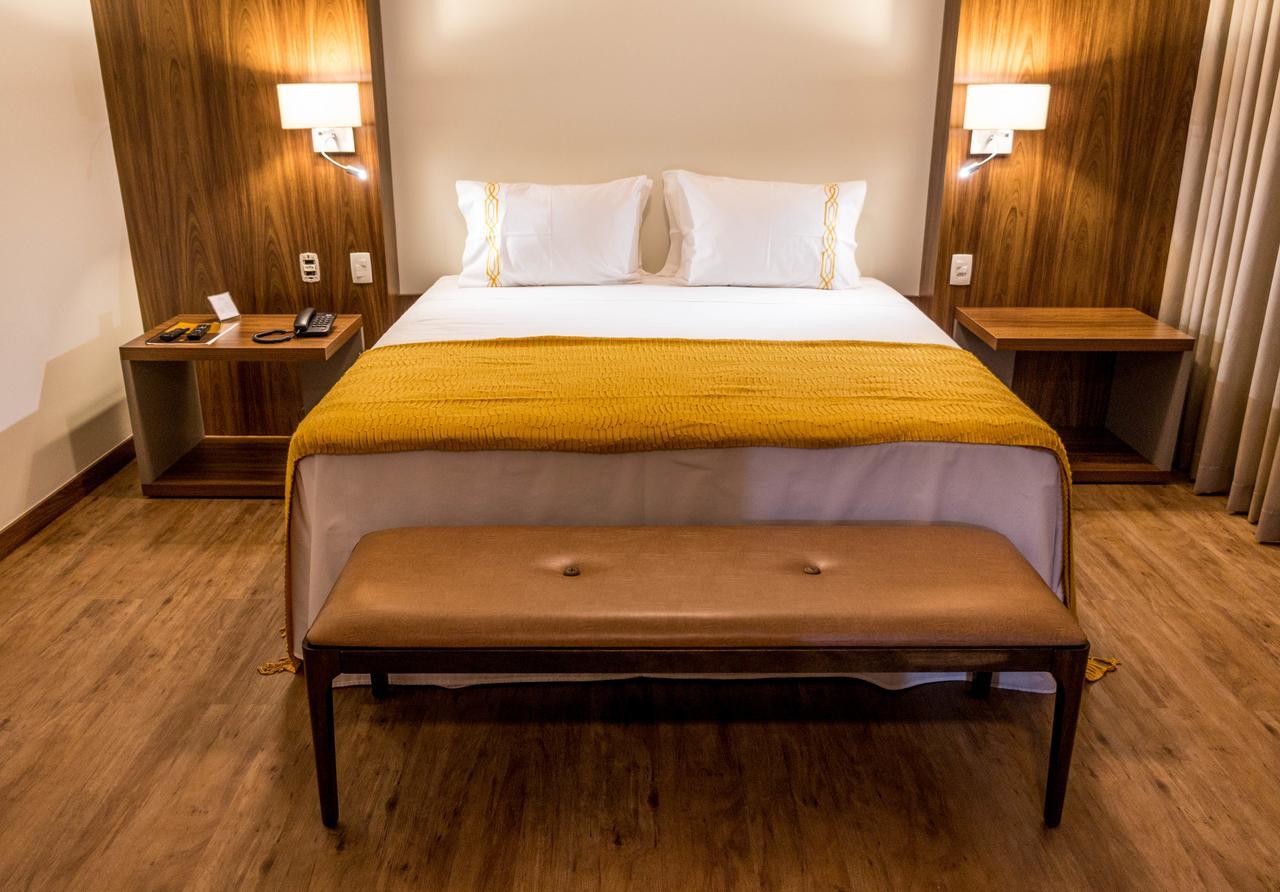 Suíte Deluxe com Banheira de Hidromassagem