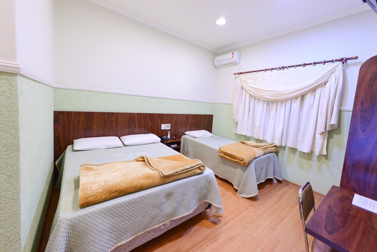 Quarto Duplo