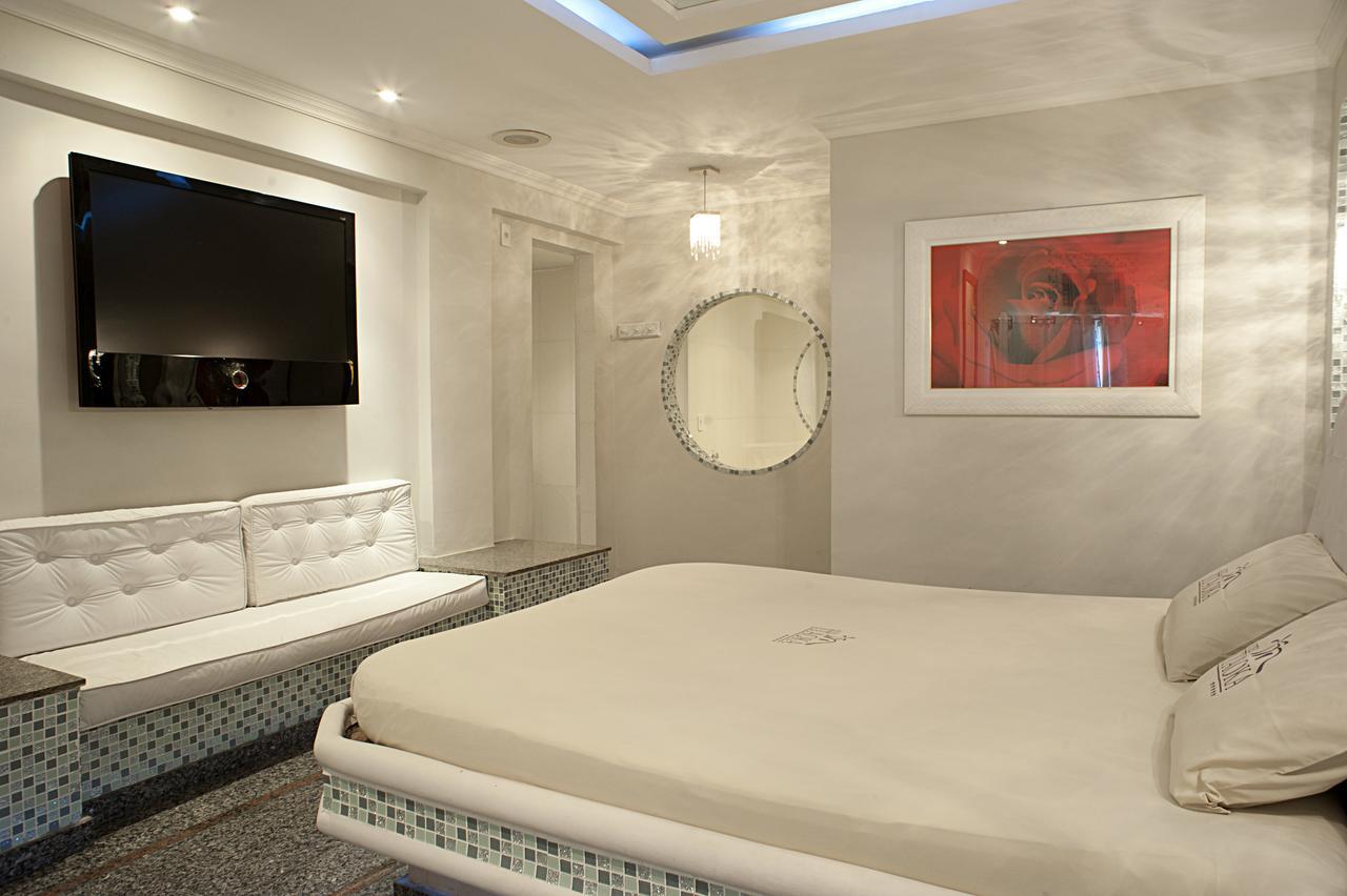 Queen Room with Spa Bath and Sauna